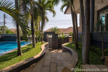 Charming 4-Bedroom Villa with Private Pool - Prime Location in Rawai