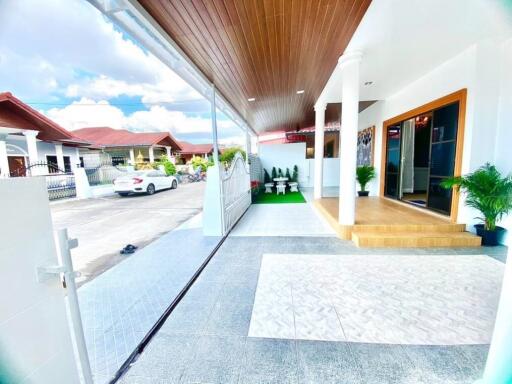 Newly renovated 1 storey house for sale