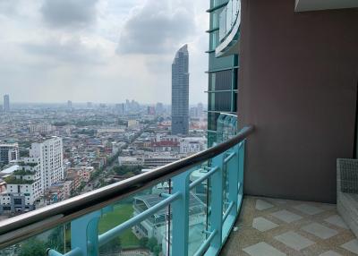 2-bedroom city view condo for sale on Riverside