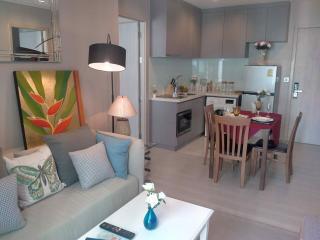 2 bed Condo in Rhythm Sukhumvit 36-38 Phra Khanong Sub District C020778