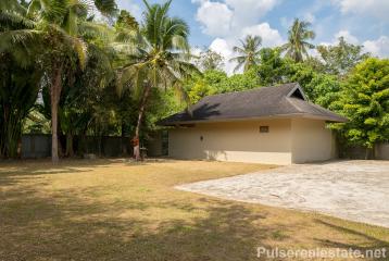 Tranquil 6 Bedroom Pool Villa with Nearby Ocean Access in Mai Khao