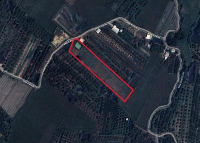 Aerial view of expansive property with marked boundaries