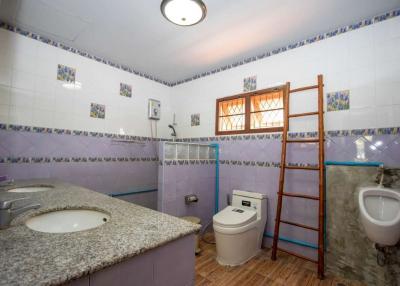 170 ตรม., 4 ห้องนอน, 3 ห้องน้ำ บ้าน ราคา ฿ 40,000/เดือน