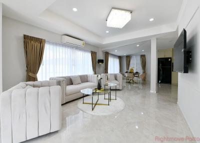 5 Bed House For Sale In East Pattaya - Central Park 4/2