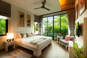 3 bedrooms pool and Garden villa Phuket in Naiharn