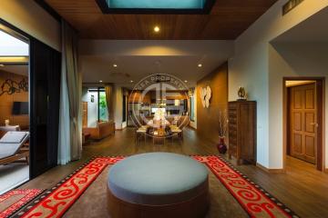 3 bedrooms pool and Garden villa Phuket in Naiharn