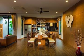 3 bedrooms pool and Garden villa Phuket in Naiharn