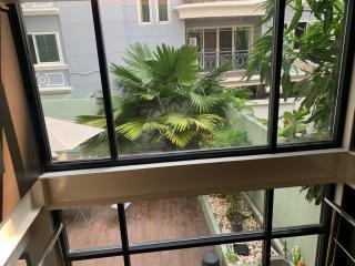 For Rent Bangkok Shophouse Sukhumvit BTS Thong Lo Khlong Toei