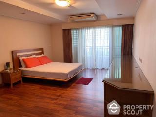 3-BR Condo at Sathorn Park Place Condominium near MRT Lumphini