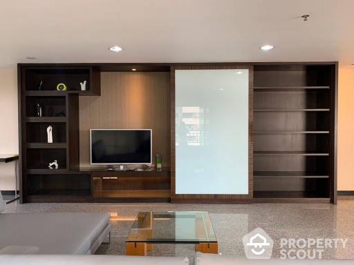 3-BR Condo at Sathorn Park Place Condominium near MRT Lumphini