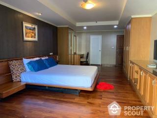 3-BR Condo at Sathorn Park Place Condominium near MRT Lumphini