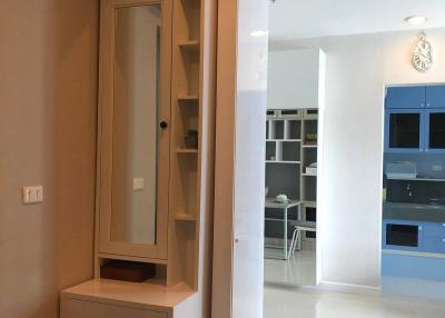 1-BR Condo at Q House Sathorn near BTS Krung Thon Buri