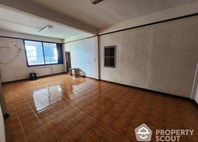 Commercial for Rent in Bang Na Tai