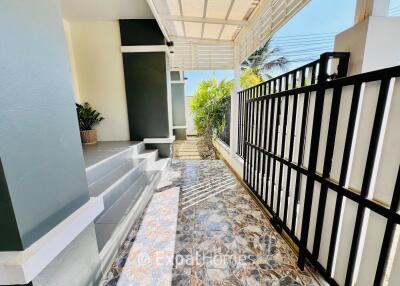 3 Bed, 2 Bath, Single-Story Home in Saraphi
