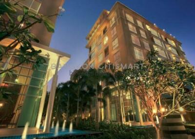 Condo at The Address Sukhumvit 42 for sale