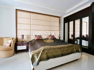 LK Legend – Studio bed 1 bath in Central Pattaya PP10203