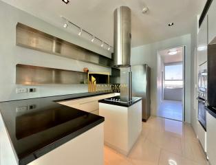 Royce Private Residence  3 Bedroom Condo in Asoke