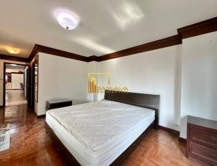 Premier Condo  Spacious 3 Bedroom Property in Phrom Phong