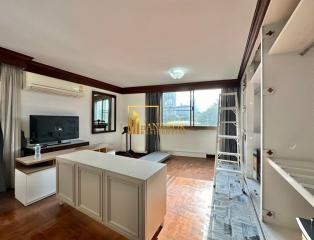 Premier Condo  Spacious 3 Bedroom Property in Phrom Phong