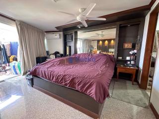 2 Bedrooms Condo in Royal Hill Jomtien C011359