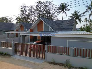 3 Bedrooms House Huay Yai H011356