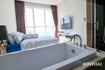 Beautiful 2beds unit in Beachfront condo Pattaya for sale