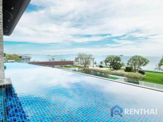 Beautiful 2beds unit in Beachfront condo Pattaya for sale