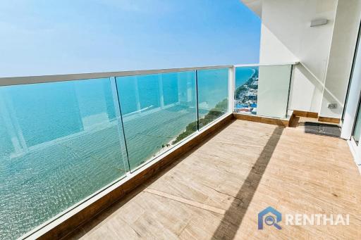 Beautiful 2beds unit in Beachfront condo Pattaya for sale