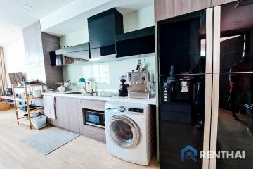 For sale 2bedrooms in beachfront condo Pattaya