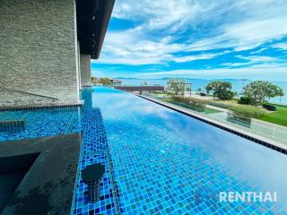 For sale 2bedrooms in beachfront condo Pattaya