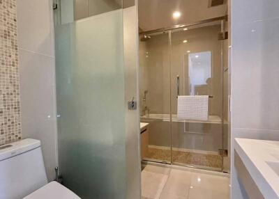 1 Bedroom 1 Bathroom 45 SQ.M. Q Asoke