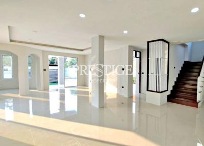 Suk Em Gargen – 3 bed 3 bath in East Pattaya PP10206