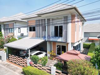 3 Bedrooms House in Patta Village East Pattaya H011360