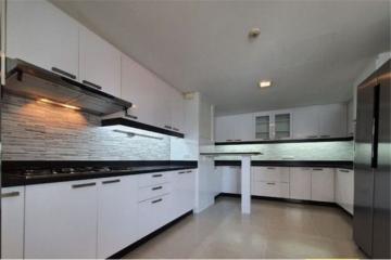 For Rent : Spacious Pet-Friendly Luxury Living on Sukhumvit 24 - 3BR - 920071001-12550