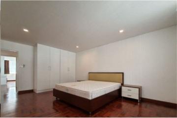 For Rent : Spacious Pet-Friendly Luxury Living on Sukhumvit 24 - 3BR