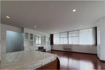 For Rent : Spacious Pet-Friendly Luxury Living on Sukhumvit 24 - 3BR - 920071001-12550