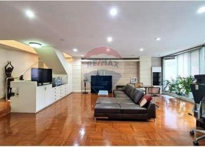Rare Find! 4+1Bed Pet-Friendly Duplex Penthouse in Phromphong - 920071054-440
