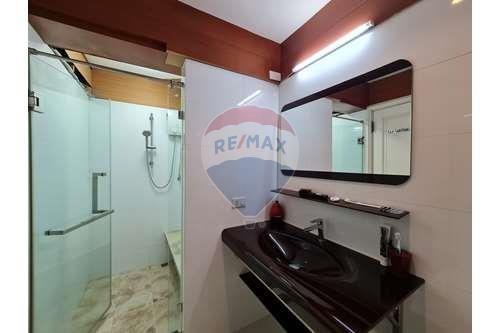 Rare Find! 4+1Bed Pet-Friendly Duplex Penthouse in Phromphong