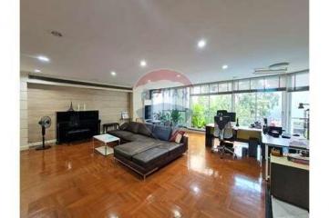 Rare Find! 4+1Bed Pet-Friendly Duplex Penthouse in Phromphong