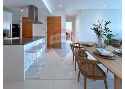 Modern 2 bedrooms with fully furnished  close to Thonglor BTS.