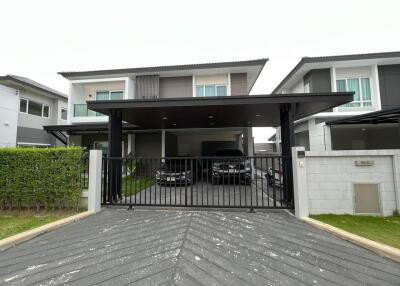 House for Rent, Sale at Centro Rama 9-Krungthep Kreetha