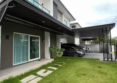 House for Rent, Sale at Centro Rama 9-Krungthep Kreetha