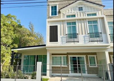 Townhouse for Rent, Sale at Indy 2 Bangna-Ramkhamhaeng 2