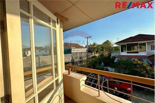 150 Sqm., 3 Beds Townhouse listed for ฿ 2,990,000.