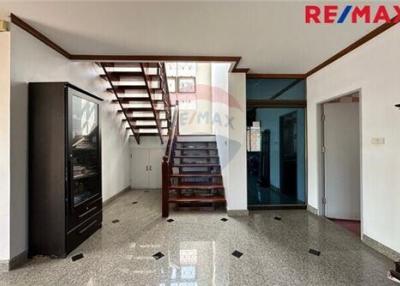 150 Sqm., 3 Beds House listed for ฿ 3,350,000.