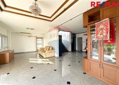 150 Sqm., 3 Beds House listed for ฿ 3,350,000.