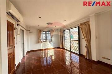 150 Sqm., 3 Beds Townhouse listed for ฿ 2,990,000.