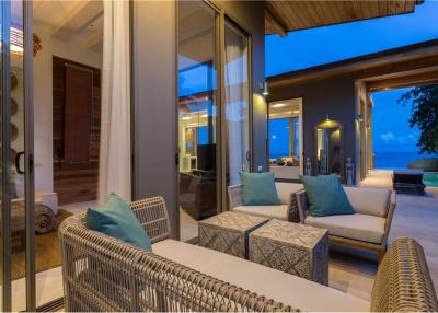 Breathtaking Beachfront High End Villa, Laem Sor