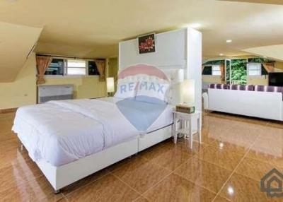 965 Sqm., 4 Beds, 4 Baths Townhouse listed for ฿ 16,000,000.