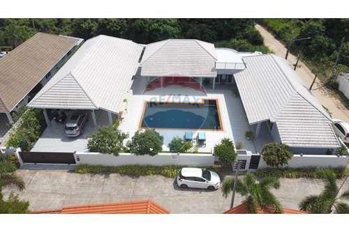 Luxurious U-Shaped Pool Villa in Thong Krut, Koh Samui - 920121030-187